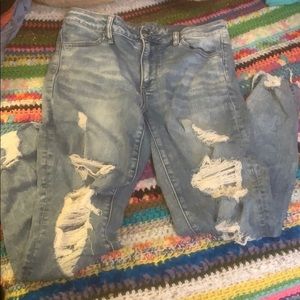 ❄️Flash Sale American Eagle Stretchy Ripped Jeans